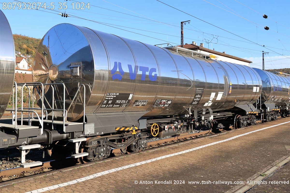 80 7932 (35)